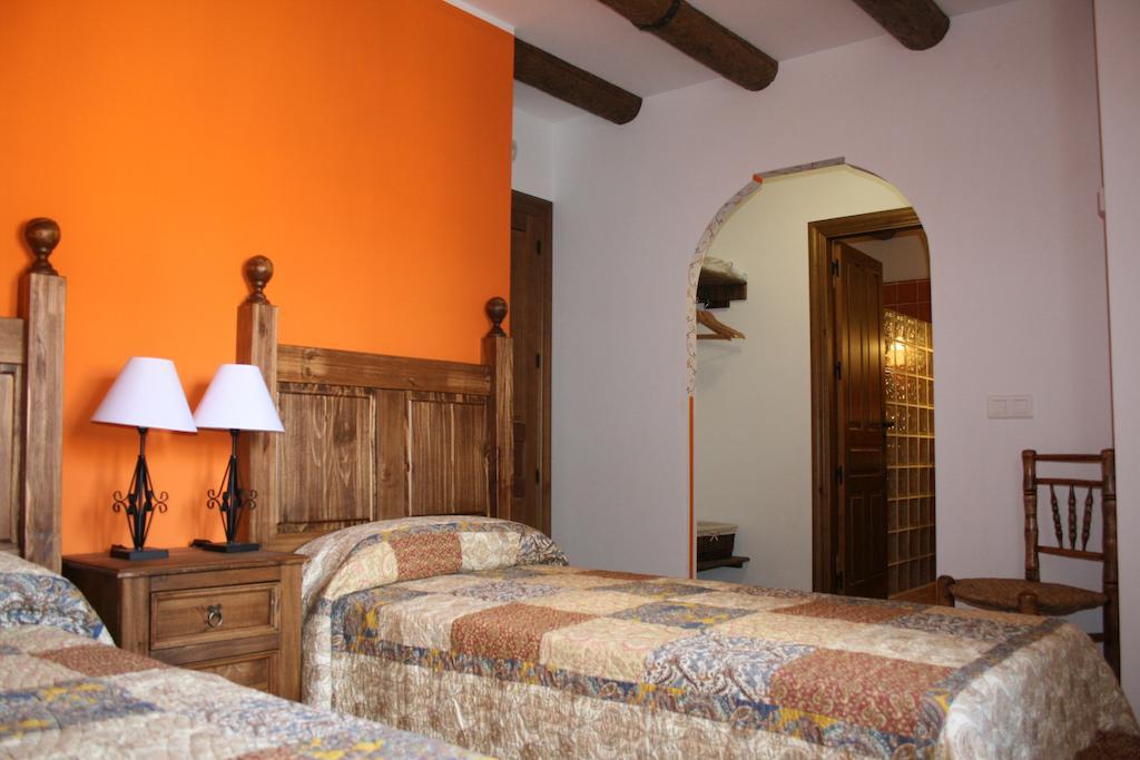 La Casa Del Azafran Villa Villanueva del Rebollar de la Sierra Room photo